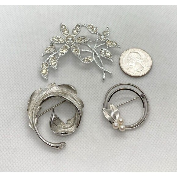 Vintage Lot of 3 Signed Monet Krementz Emmons Silver Tone Pin‎ Brooch Rhinestone - Picture 2 of 16